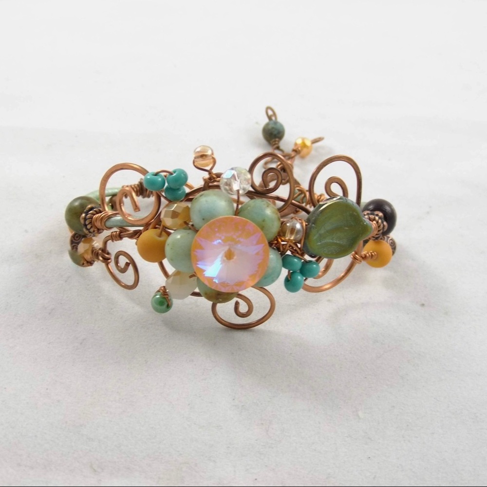 Wire and stone flower bracelet